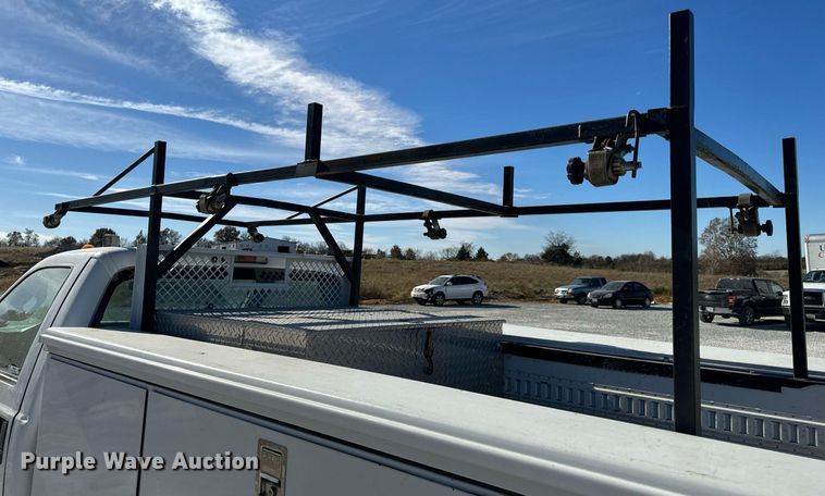 image for item NM9033 2011 Ford F350 Super Duty XL  utility bed pickup truck