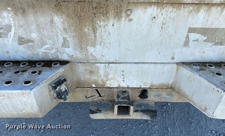 image for item NM9033 2011 Ford F350 Super Duty XL  utility bed pickup truck