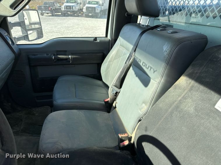 image for item NM9033 2011 Ford F350 Super Duty XL  utility bed pickup truck