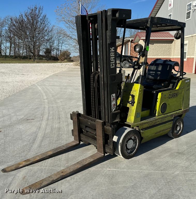 image for item NM9048 Clark GCS25I  forklift