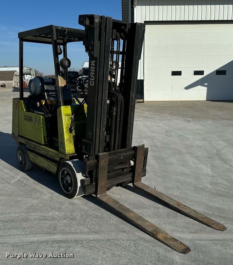 image for item NM9048 Clark GCS25I  forklift