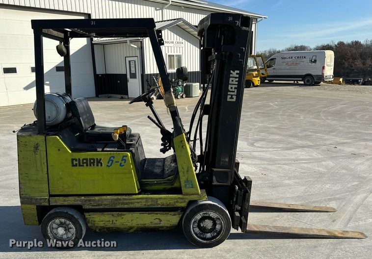 image for item NM9048 Clark GCS25I  forklift