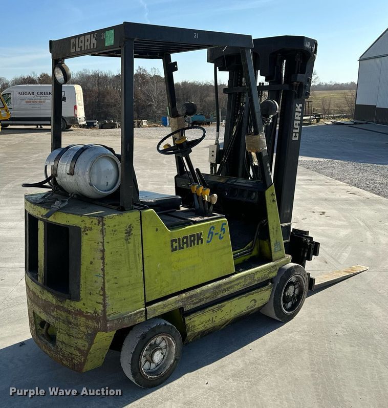image for item NM9048 Clark GCS25I  forklift