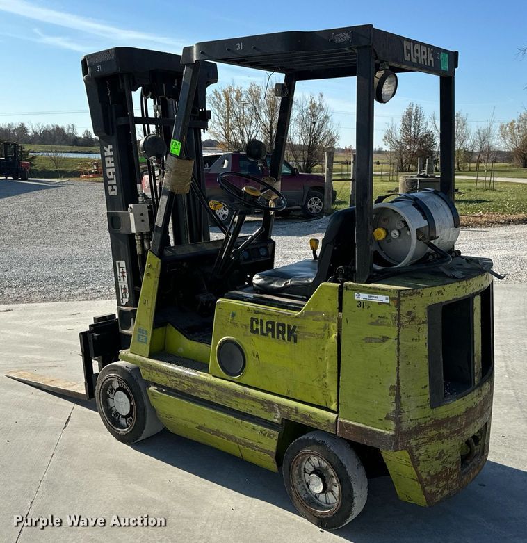 image for item NM9048 Clark GCS25I  forklift