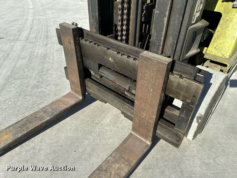 image for item NM9048 Clark GCS25I  forklift
