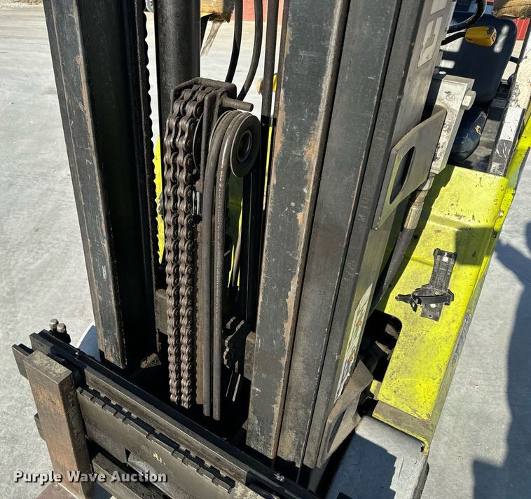 image for item NM9048 Clark GCS25I  forklift