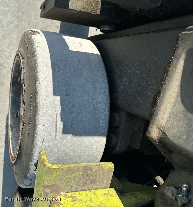 image for item NM9048 Clark GCS25I  forklift