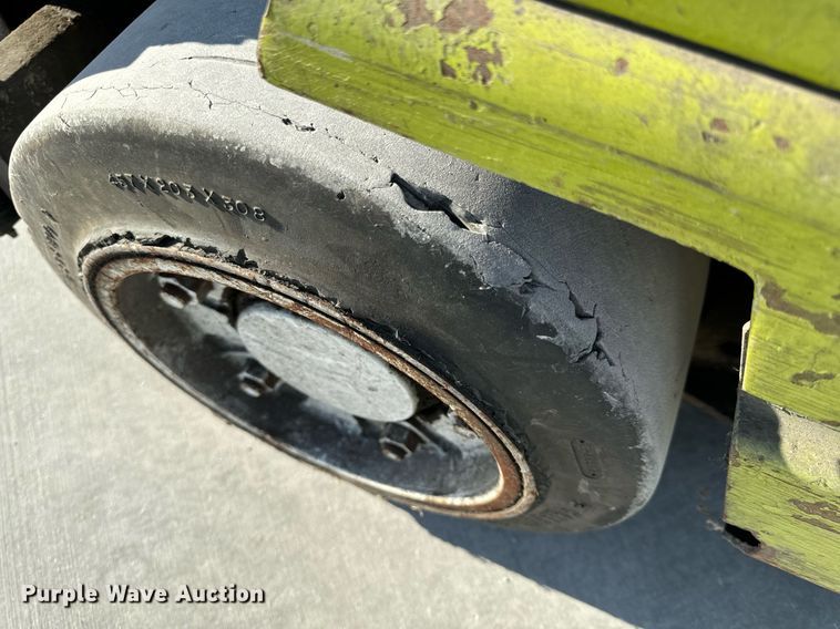 image for item NM9048 Clark GCS25I  forklift