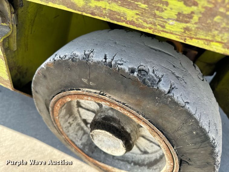 image for item NM9048 Clark GCS25I  forklift