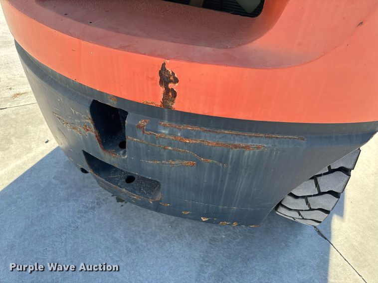 image for item NM9049 2002 Toyota 7FGKU40  forklift