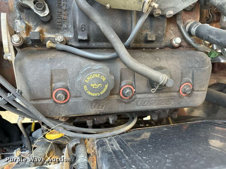 image for item NM9049 2002 Toyota 7FGKU40  forklift