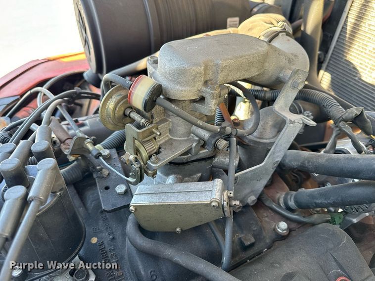 image for item NM9049 2002 Toyota 7FGKU40  forklift