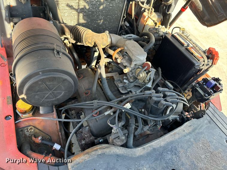 image for item NM9049 2002 Toyota 7FGKU40  forklift