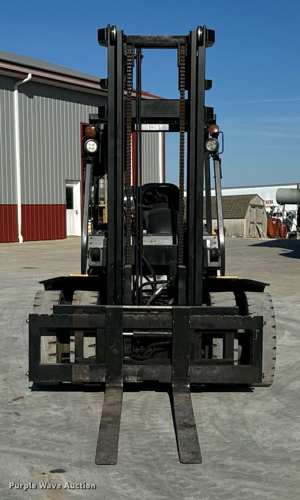 image for item NM9050 Komatsu FG45T-8  forklift