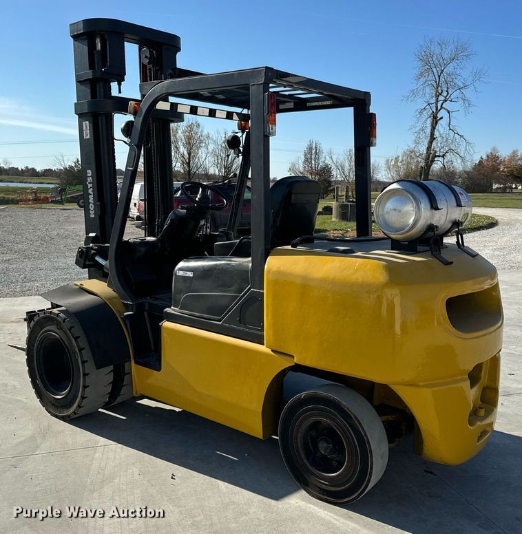 image for item NM9050 Komatsu FG45T-8  forklift