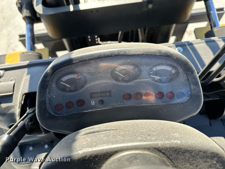 image for item NM9050 Komatsu FG45T-8  forklift