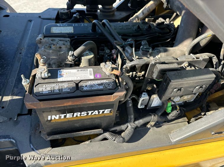 image for item NM9050 Komatsu FG45T-8  forklift