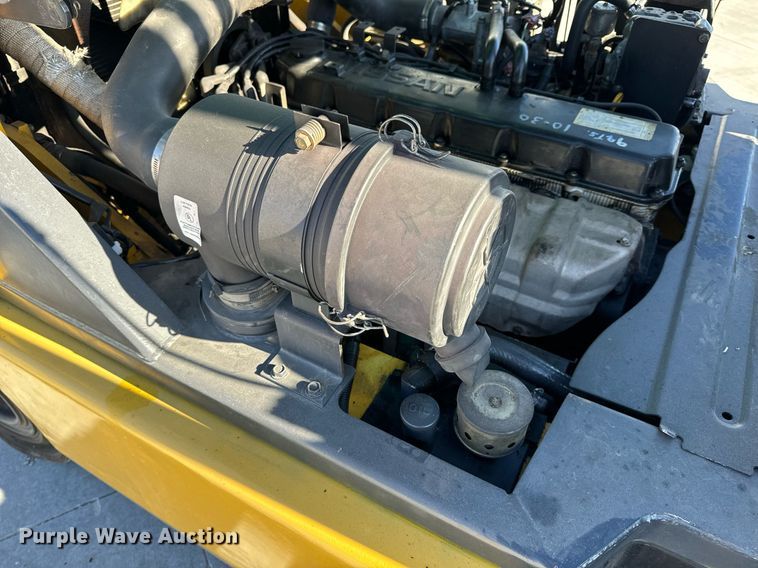 image for item NM9050 Komatsu FG45T-8  forklift