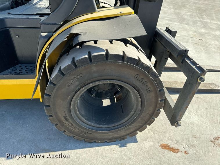 image for item NM9050 Komatsu FG45T-8  forklift