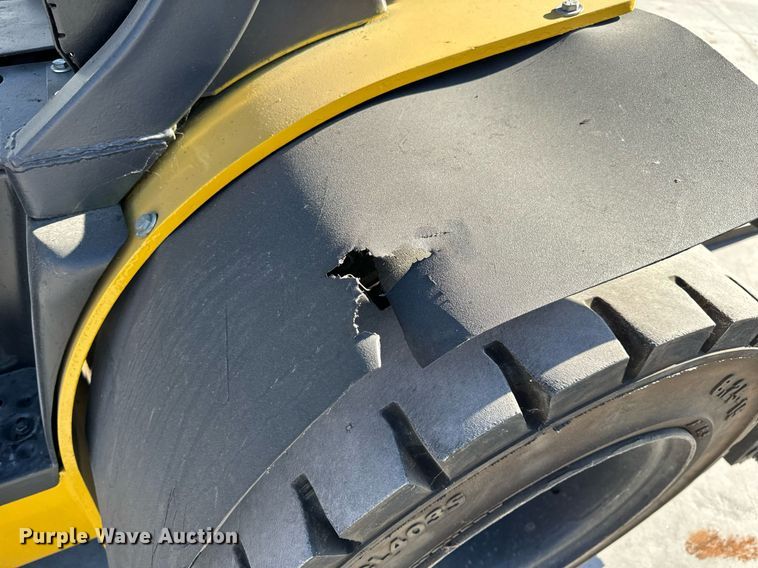 image for item NM9050 Komatsu FG45T-8  forklift