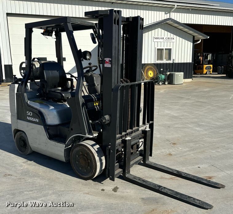 image for item NM9051 Nissan 50  forklift