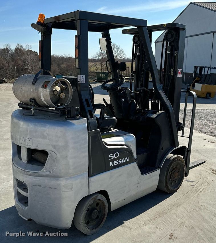 image for item NM9051 Nissan 50  forklift