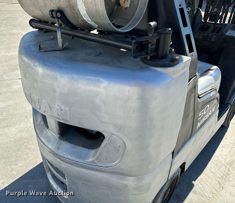 image for item NM9051 Nissan 50  forklift