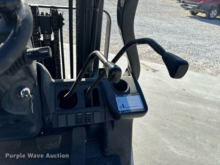 image for item NM9051 Nissan 50  forklift