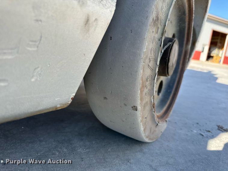 image for item NM9051 Nissan 50  forklift