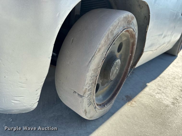 image for item NM9051 Nissan 50  forklift