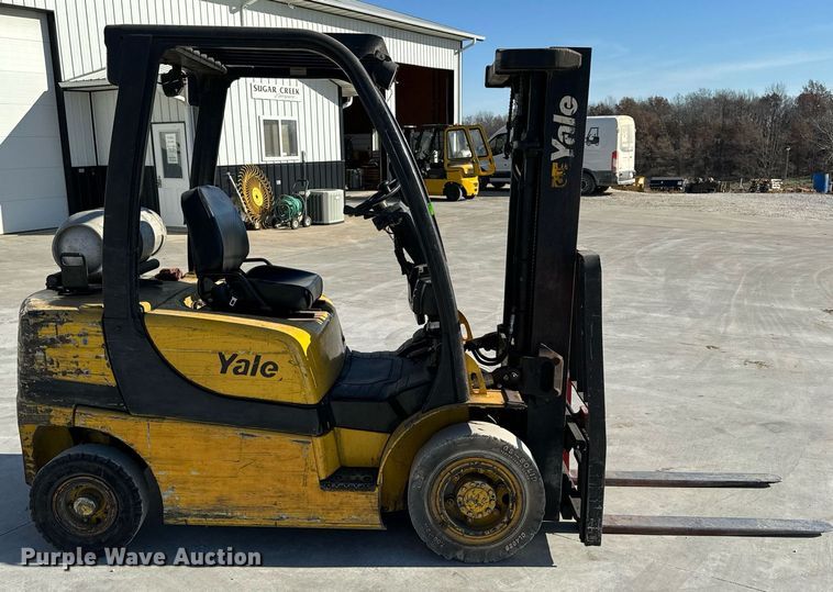 image for item NM9052 Yale GLP050VXEVSE084  forklift