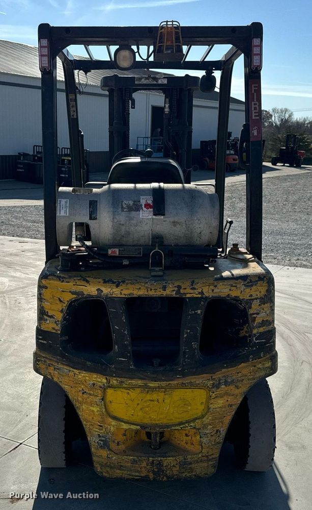 image for item NM9052 Yale GLP050VXEVSE084  forklift