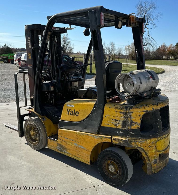 image for item NM9052 Yale GLP050VXEVSE084  forklift
