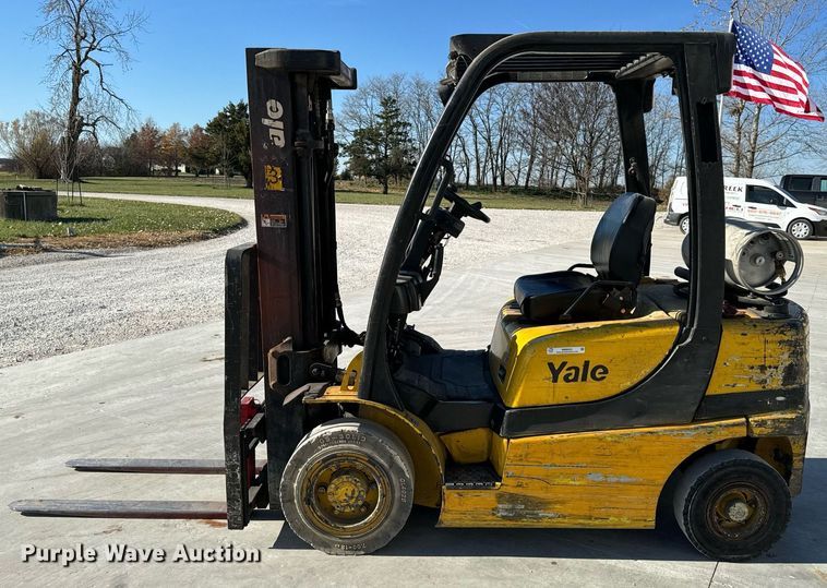 image for item NM9052 Yale GLP050VXEVSE084  forklift