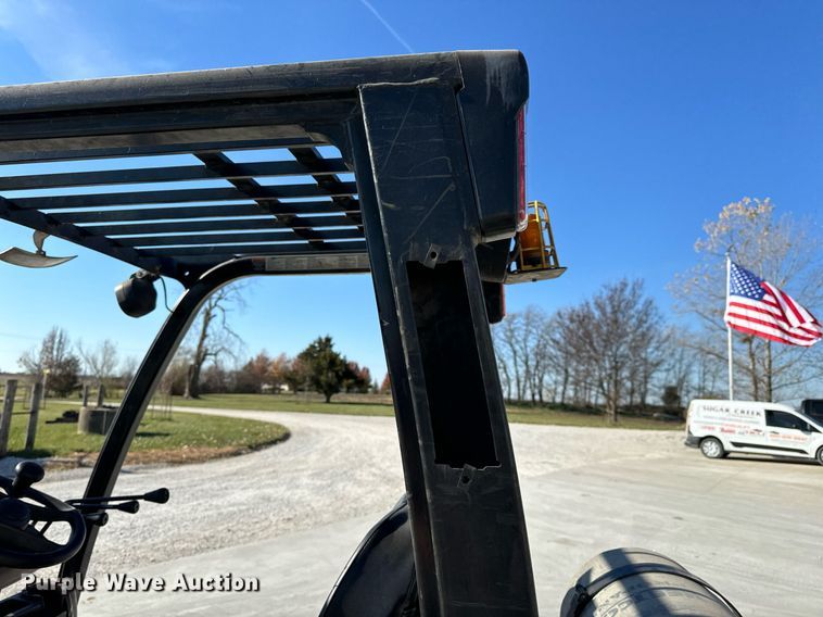 image for item NM9052 Yale GLP050VXEVSE084  forklift