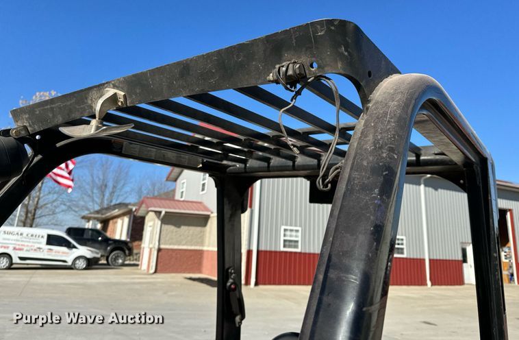 image for item NM9052 Yale GLP050VXEVSE084  forklift