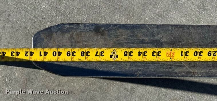 image for item NM9052 Yale GLP050VXEVSE084  forklift