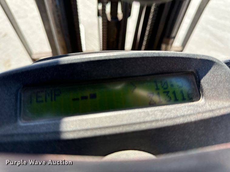 image for item NM9052 Yale GLP050VXEVSE084  forklift