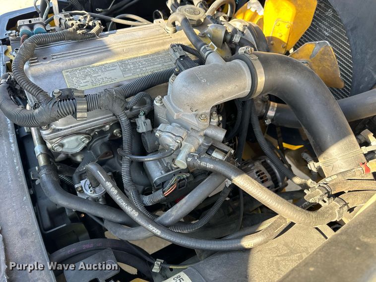 image for item NM9052 Yale GLP050VXEVSE084  forklift