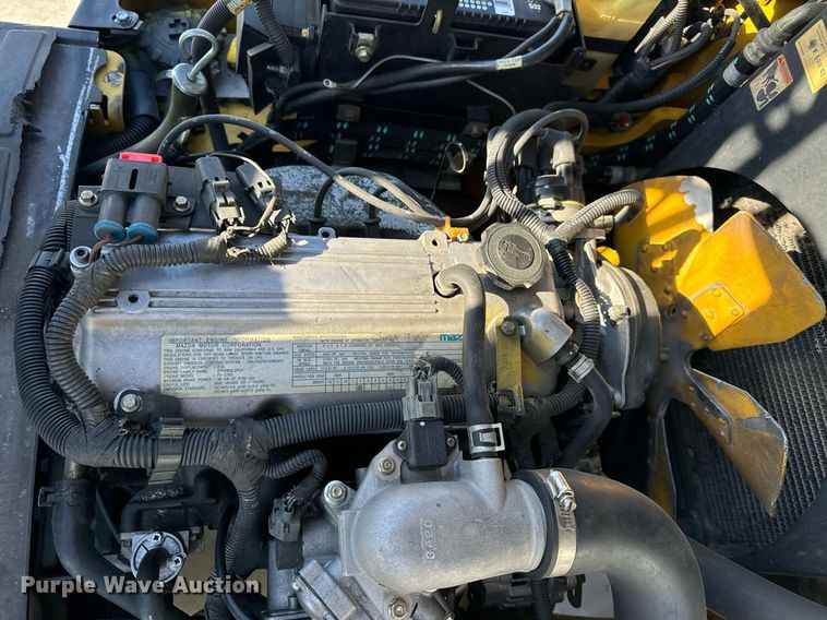 image for item NM9052 Yale GLP050VXEVSE084  forklift