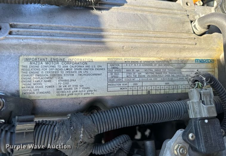 image for item NM9052 Yale GLP050VXEVSE084  forklift