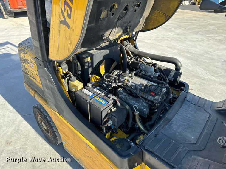 image for item NM9052 Yale GLP050VXEVSE084  forklift