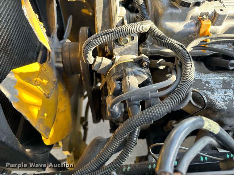 image for item NM9052 Yale GLP050VXEVSE084  forklift