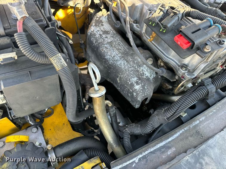 image for item NM9052 Yale GLP050VXEVSE084  forklift