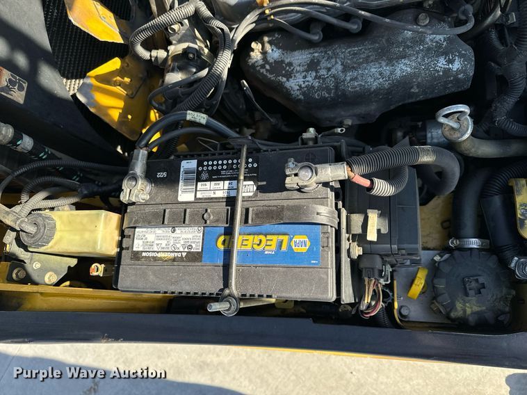 image for item NM9052 Yale GLP050VXEVSE084  forklift