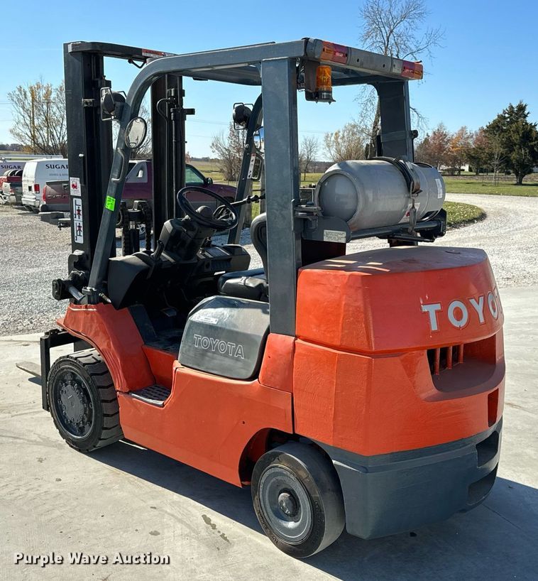 image for item NM9053 Toyota 7FGCU35  forklift