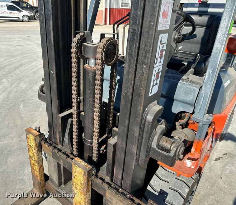 image for item NM9053 Toyota 7FGCU35  forklift