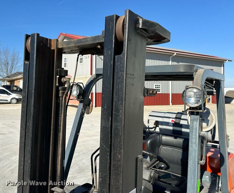 image for item NM9053 Toyota 7FGCU35  forklift