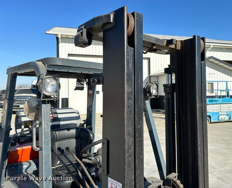 image for item NM9053 Toyota 7FGCU35  forklift