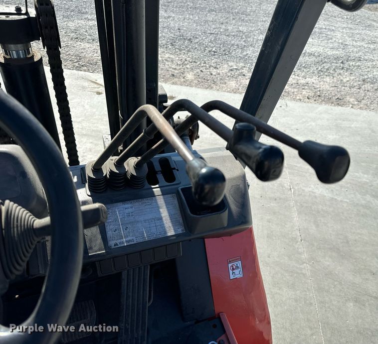 image for item NM9053 Toyota 7FGCU35  forklift